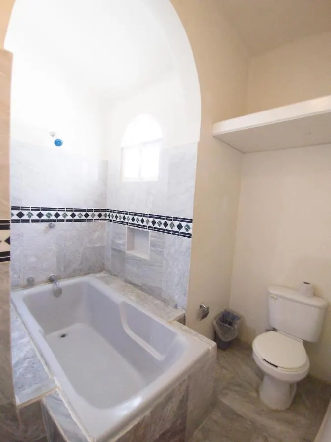 לינה וארוחת בוקר קנקון Casa Tzunun Airport B&B מקסיקו